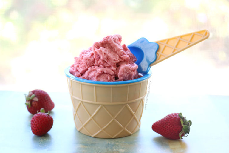 STRAWBERRY ICE CREAM (DAIRY FREE, EGG FREE) ALLERGIC PRINCESS